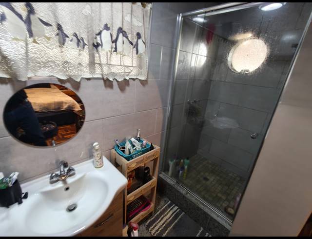 4 BEDROOM FREEHOLD FOR SALE IN OOS EINDE